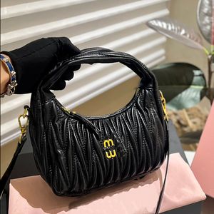 Miui hobo Wander Matelasse sac chaud Luxe femmes aisselles Designer sacs à main pochette avec bandoulière fourre-tout fermeture éclair CHD2309278-25 xrong_totes