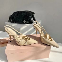 Miui chaussures de luxe chaton talon hauts talons femme sandales en cuir véritable couleur solide pointu à bout de boucle décor