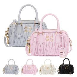 Miui Miu Matelasse bolso de bolos con etiqueta de marca monederos bolso de hombro Mujer para hombre Cartera de diseñador crossbody cuadrado Embrague de cuero genuino Bolsas de arrugas de metal