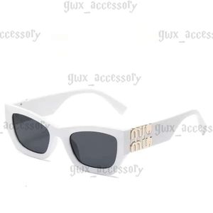 Miui Miui Lunettes de soleil Leopard Designer Miuity Miu Lunettes de soleil pour femmes Personnalité Miroir Jambe Métal Grande Lettre Design Multicolor Factory Outlet Promotionnel 964