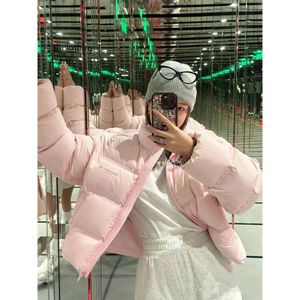 Miui doudoune rose col montant court vers le bas pour les femmes hiver 2023 nouveau style occidental rajeunissant haut petit et épais manteau