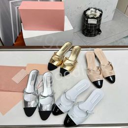 Miui Sandals Designer Leather Nouvelle couleur assortie Baotou Baotou Perfagance vintage Un mot Jane chaussures français mary bouche légère chaussures simples chaussures