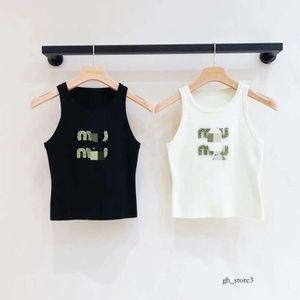 miui chemise t-shirt de créateur de femmes femmes sexy mui mui top halter tee fête mode crop top top luxe brodé t-shirt printemps été backless mui mui t shirt 239