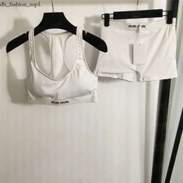 Miui Sports Tank Letter Shorts Print Shorts Yoga Tenues Womens Sexy Vest Designer Summer Tracksuit Mui Mui Running Jogger Gym Sportswear 639