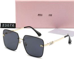 Lunettes de soleil Miui pour hommes Designer Luxury New Fashion Classic Classic Top Quality Sunglasses New Trend Lignes de soleil Lignes de soleil