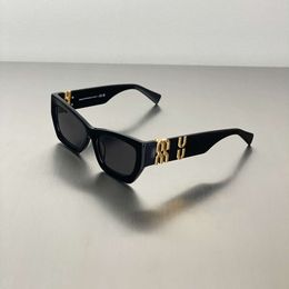 Lunettes de soleil Mium Mium pour hommes Designer Designer Luxury Nouvelle mode Classic Classic Top Quality Sunglasses Nouveau visage couvrant les lunettes de soleil lettre en métal