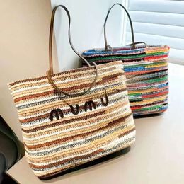 MIUMIUBAG Moda Bolso de hombro Raffias Gran diseñador Bolso de bolsas de lujo de verano Crochet Beach Bag Crossbody City Handba 744