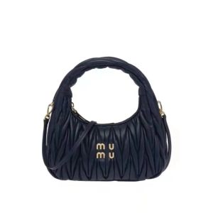 Miumiubag errant Matelasse Bowling Boston Designer Sac Luxury Femme Mentide Fuzzy Underarm Spower Crost Cross Cross Body Sacs Tote