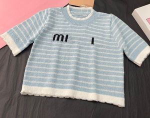 Miumius Dames T-shirts Katoenmix T-shirt Bedrukt Borduurshorts Designerpak O Hals Mouw Shorts Dame Lange Sweatshirts Trui Hoodies Femme Vintage 978