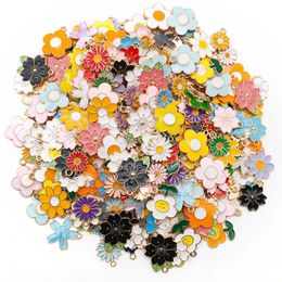 Mixed 203050pcs Floral Series Fleurs Charmes Émail assortiment Pendants pour les boucles d'oreilles Boullier de fabrication de bijoux Faire des bijoux Faire 240408