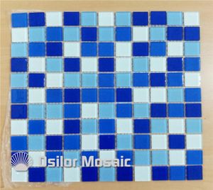 Gemengd blauw en wit kristal en glazen mozaïektegel voor badkamer en keuken zwembad wandtegel 25x25 mm 4 vierkante meter per LO2487955