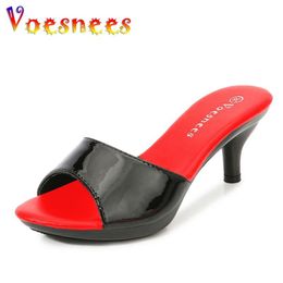 Colores mixtos Sandalias al aire libre 2022 Nuevo marca tacones delgados Slippers Damas elegantes Slip on Mule Zapatos Sexy Prom Heels