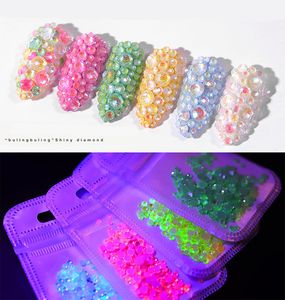 Tamaño mixto Luminous Crystal Nail Art Rhinestone Calcomanías Decoraciones SS6-SS20 3D Glitter Diamond Drill Jewelly Flatback Glow In The Dark Adornos