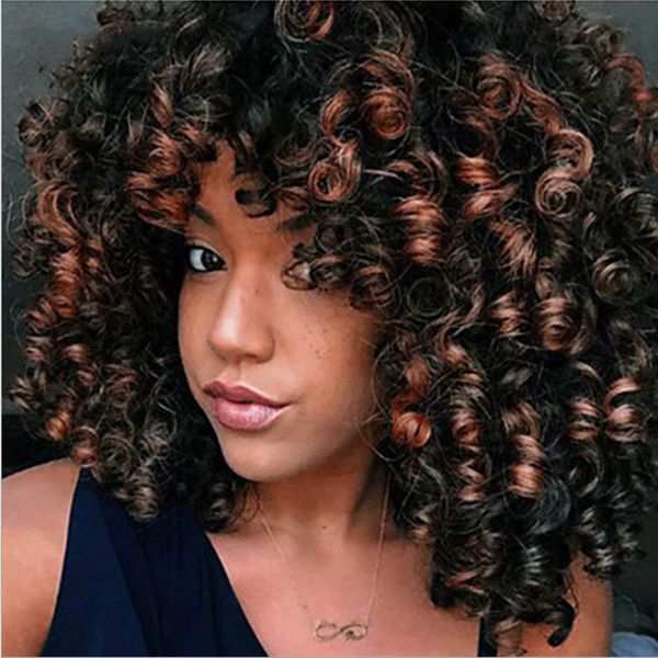 Perruque mixte crépus bouclés perruques synthétiques pour les femmes noires courte perruque moelleuse brune avec bang cheveux résistants à la chaleur