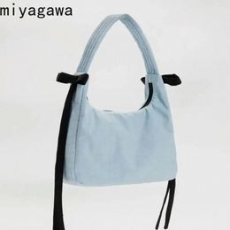 Miyagawa Bag de nube plisada de estilo coreano 2023 Nuevo nicho de un hombro que lleva a las axilas de textura avanzada bolsas decorativas de mariposa v6wm#