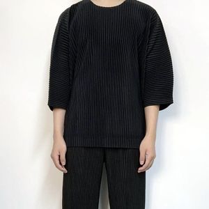 Miyake geplooide mannen rond nek oversized t -shirt zomer Koreaanse mode losse casual tops