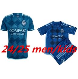 MLS 24 25 Sporting Kansas City Soccer Jerseys Player Versión 2024 2025 Camisas de fútbol en casa MAILLOT DE FUTOL Pulido Custom BUSIO RUSSELL ZUSI 999