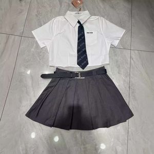 MM Family 24SS nueva camisa de corbata estampada+falda plisada set clásica camisa blanca llena de estilo de la academia