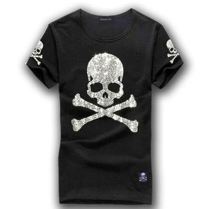 MMJ Mastermind Japon Shining Diamond Rhingestone Skull Gun O Neck T-shirt Coton à manches courtes
