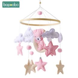 Mobiles# Baby Ratels Toys 0-12 maanden Musical Pasgeboren Cartoon Pink Beer Crib Bed Bell Mobile Toddler Ratels Carrousel voor COTS Kids Gift Q240525