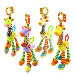 Mobiles # Zachte giraffe dierenhandbellen Rammelaars Pluche baby-peuter-autobed Hangend speelgoed Baby Vroege onderwijsontwikkeling Handvatspeelgoed 231026