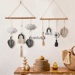 Mobiles# Décoration murale en bois à suspendre en forme de nuage arc-en-ciel - Ornements artistiques en feutre pour chambre d'enfant - Décoration de chambre d'enfant - Vaiduryb