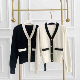 MOC Small Fragrance Gold Bouton Cardigan en tricot court 21 automne et hiver Nouveau couleurs de contraste en V simple Mabet de pull simple