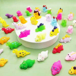 Mochi Squishy Toys Mini cadeaux de fête Squishies animaux anti-stress jouet Panda Licorne à presser Kawaii Squishies cadeaux d'anniversaire pour filles garçons