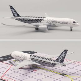 Modèle 20cm 1: 400 Forme d'aéronef d'origine A350 MATÉRICE D'ALLIAGE MÉTALES AVEC ROUILES DE TRAVAIR