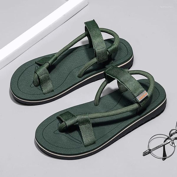 Modèle sandals masculin de haute qualité de haute qualité de style non glissé léger de la plage extérieur sandale sandale hard-port mans pantoufle v s