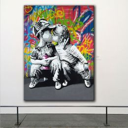 Banksy Abstract Wall Art Graffiti Pop Art Toile Paindre d'huile Fashion Boy and Girl Kiss Poster Prints Street Art Pictures Mur Pictures pour le salon Décor de chambre à coucher