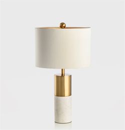 Lámpara de mesa decorativa de metal de lujo americana moderna estilo chino sala de estar estudio dormitorio simple jazz lámpara de mesa de mármol blanco
