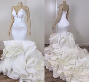 Moderne Cascading Ruches Mermaid Trouwjurken voor Bruid 2022 Strapless Mouwloze Trompet Lange Satijn Bruidsjurken Witte Trouwjurk Robe de Mariage