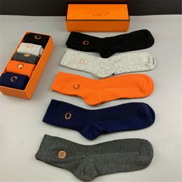 Moderne paar lange sokken unisex katoen sport kousen 5 paren / doos skateboard atletische kous met geschenkdoos