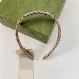 Diadema de diseño moderno Letra Verde Púrpura Letras negras Policromáticas Spa Hombre Diademas para mujeres Antideslizante 652835 3HAF9 1000 Boho Bandas para el cabello Regalo de Navidad