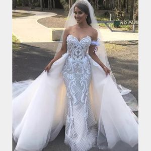 Robes de mariée sirène de jardin moderne avec traîne détachable, robe de mariée de luxe en dentelle avec des appliques trompette en cœur, robe de mariée de campagne