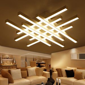 Moderne LED -plafondlichtlamp met afstandsbediening Elegante eenvoudige kroonluchters wit zwart lichaam creatief voor slaapkamer woonkamer