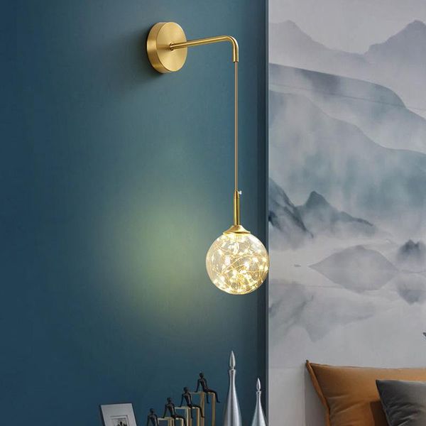 Lámpara de pared Led moderna, bola de cristal dorada, candelabro de noche para dormitorio, fondo nórdico, luz de decoración interior romántica y cálida para sala de estar