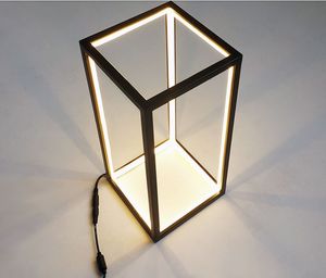 Moderne minimalistische tafellamp LED-lijn Nordic Creative ins Wind Slaapkamer Naskketjes Home Indoor Deco Verlichtingsarmaturen