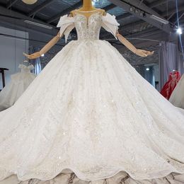 Vestido de novia de una línea de perlas con brillo moderno Vestido de fiesta de encaje 3D con joya Vestidos de novia de tren de barrido de talla grande Vestido De Novia Tamaño Color personalizado