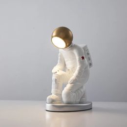 SPACE MODERNE ASTRONAUTE DÉCORME SALON LAMPE NORDIQUE CHABLE NORD CHAMBRE CHAMBRE BUREAU LED lampe de bureau 231221