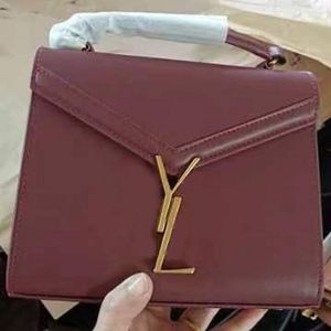 Moderne stijl designer tas zwart lederen voering crossbody tassen flap side nagel decoratie portemonnee mini size luxe handtassen met letters eenvoudige XB005 E23