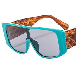 Lunettes de soleil modernes unisexe lentille siamoise lunettes de soleil lunettes anti-uv personnalité patchwork cadre lunettes largeur branches ornementales