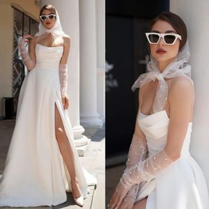 Modern Wit Satin A Line Wedding Jurken Simple Strapless Boho Beach Garden Bridal Jurken GeplooDed Sexy High Second Reception Huwelijks Jurk YD