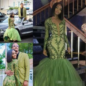 Bescheiden Afircan Black Girls Green Mermaid Prom Dresses Dompelen V-hals Pailletten Applique Custom Made Lange Mouwen Formele avondkleding