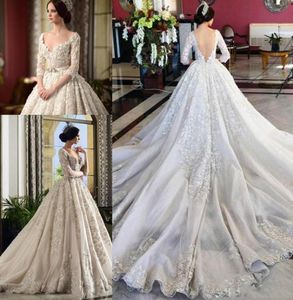 Bescheiden Arabische stijl Aline Backless trouwjurken Halve mouwen 3Dfloral Appliques Backless Boggordel Bruidjurken met Court TRA9109029