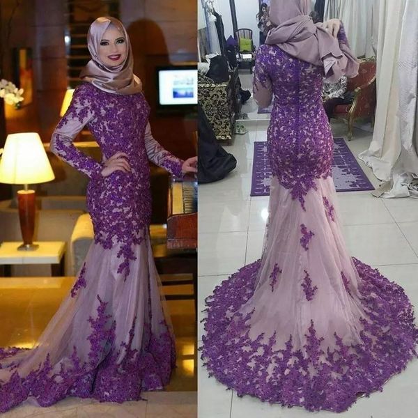 Modestos vestidos de noche musulmanes de manga larga 2018 Cuello alto Corte de sirena Tren Encaje púrpura y Wisteria Tulle Elegantes vestidos formales abbic