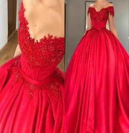 Robe de bal rouge modeste à épaules dénudées, robes de Quinceanera avec des appliques perlées, corset en satin, robes de bal à lacets, robes douces seize m504182910