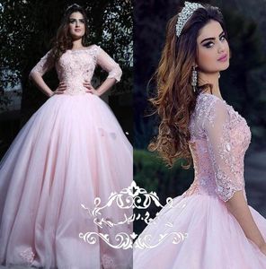 Bescheiden Roze Baljurk Quinceanera Jurken Met V-hals 34 Lange Mouwen Applicaties Kant Tule Korset Veters Sweet 16 Jurken Gala D5394564