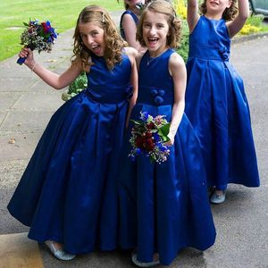 Bescheiden Royal Blue Flower Meisje Jurken Verjaardag Satijn 2019 Peuter Kids Pageant First Communion Jurk Lange Baby Prom Jurken Girl Draag jurken